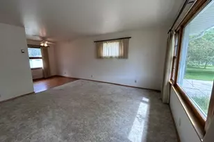 704 Maple Dr, Aurora, MN 55705 - Photo 4