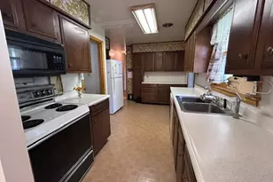 704 Maple Dr, Aurora, MN 55705 - Photo 8
