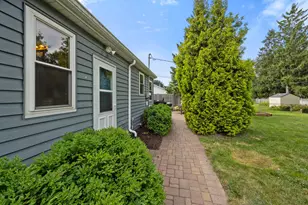 891 Edgewater Ave, Shoreview, MN 55126 - Photo 18