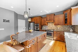 3471 Ridgestone Cir, Woodbury, MN 55129 - Photo 6