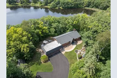 335 Pineview Lane N, Plymouth, MN 55441 - Photo 2