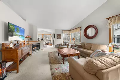 10850 Woodland Drive, Chisago City, MN 55013 - Photo 12