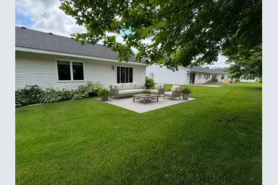 2608 10th Street SW, Willmar, MN 56201 - Photo 2