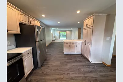 2608 10th Street SW, Willmar, MN 56201 - Photo 6