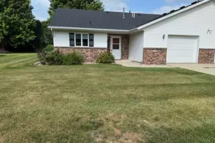 2608 10th St SW, Willmar, MN 56201 - Photo 1