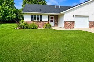2608 10th St SW, Willmar, MN 56201 - Photo 1