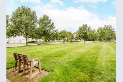 11011 Oak Grove Circle #B, Woodbury, MN 55129 - Photo 6