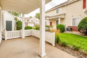 11011 Oak Grv Cir, Woodbury, MN 55129 - Photo 10