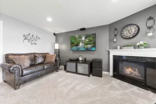 1624 Hackberry Ct, Carver, MN 55315 - Photo 40