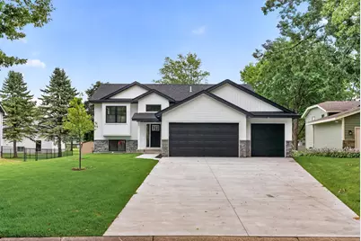 10717 Lincoln Street NE, Blaine, MN 55434 - Photo 2