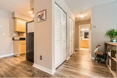 2727 W 43rd Street #102, Minneapolis, MN 55410 - Photo 8