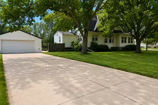 98 Vernon Ave, Morgan, MN 56266 - Photo 2