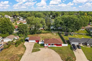 2132 Atlantic St, Maplewood, MN 55109 - Photo 2
