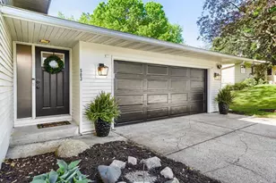 503 Highland Dr, Chanhassen, MN 55317 - Photo 2