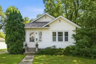 19 12th St NE, Faribault, MN 55021 - Photo 6