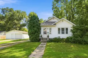 19 12th St NE, Faribault, MN 55021 - Photo 1