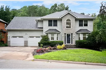 1555 48th Avenue, Winona, MN 55987 - Photo 1