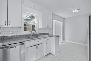 6107 Bryant Ave N, Brooklyn Center, MN 55430 - Photo 10