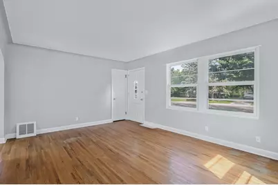 6107 Bryant Avenue N, Brooklyn Center, MN 55430 - Photo 4
