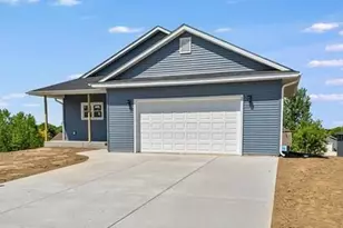 206 Blackhawk Dr, Woodville, WI 54028 - Photo 2