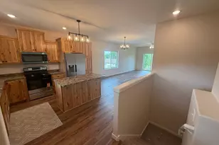 206 Blackhawk Dr, Woodville, WI 54028 - Photo 10