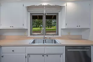 350 E Amber Lake Dr, Fairmont, MN 56031 - Photo 6