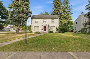 1002 10th St S, Moorhead, MN 56560 - Photo 2