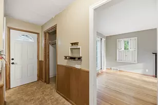 1002 10th St S, Moorhead, MN 56560 - Photo 18