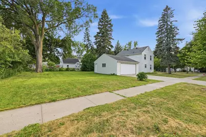 1002 10th Street S, Moorhead, MN 56560 - Photo 4