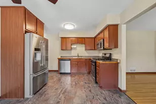 5031 Jackson St NE, Columbia Heights, MN 55421 - Photo 4