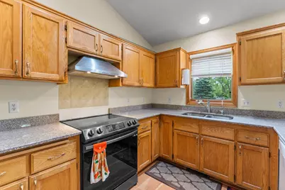 1242 Myrtle Street N, Maplewood, MN 55119 - Photo 16
