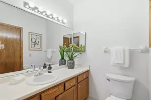 7440 Edinborough Way, Edina, MN 55435 - Photo 14