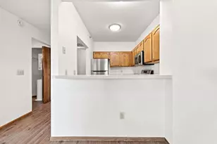7440 Edinborough Way, Edina, MN 55435 - Photo 8