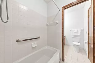 7440 Edinborough Way, Edina, MN 55435 - Photo 14