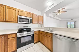 7440 Edinborough Way, Edina, MN 55435 - Photo 4