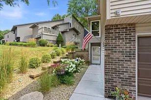 674 Dorland Rd S, Maplewood, MN 55119 - Photo 4