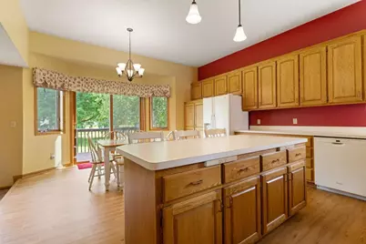 9112 Dunbar Knoll N, Brooklyn Park, MN 55443 - Photo 2
