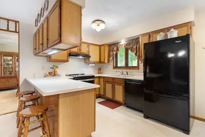 545 Crestview Lane, Owatonna, MN 55060 - Photo 4