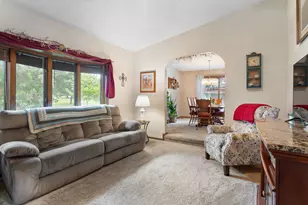 545 Crestview Ln, Owatonna, MN 55060 - Photo 4