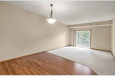 114200 Hundertmark #110, Chaska, MN 55318 - Photo 4