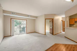 114200 Hundertmark, Chaska, MN 55318 - Photo 4