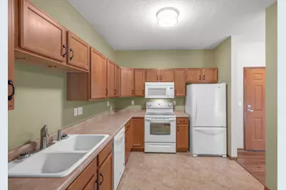 114200 Hundertmark #110, Chaska, MN 55318 - Photo 10