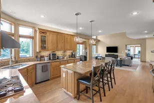 10451 White Tail Crossing, Eden Prairie, MN 55347 - Photo 12