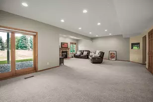 10451 White Tail Crossing, Eden Prairie, MN 55347 - Photo 40