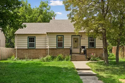 2713 Meridian Drive, Robbinsdale, MN 55422 - Photo 2