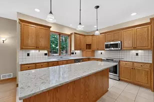 6907 Bluff Ln NW, Rochester, MN 55901 - Photo 24