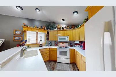 1906 Greenwood Drive, Albert Lea, MN 56007 - Photo 6