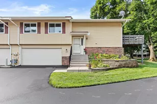 11123 Xavier Cir, Bloomington, MN 55437 - Photo 1
