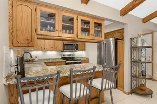 654 Tanglewood Dr, Shoreview, MN 55126 - Photo 10