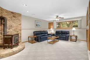 654 Tanglewood Dr, Shoreview, MN 55126 - Photo 20